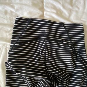 Lululemon Train Times 7/8 tight sz6